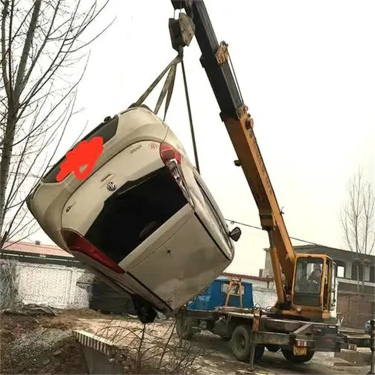 文城镇随时待命，吊车24小时道路救援服务全解析